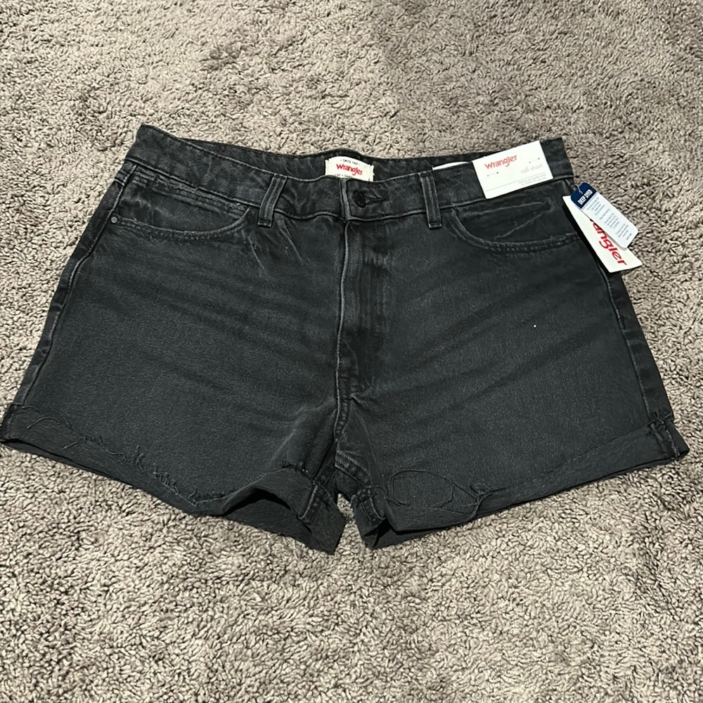 Wrangler black roll short